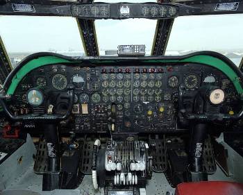 кабина B-52